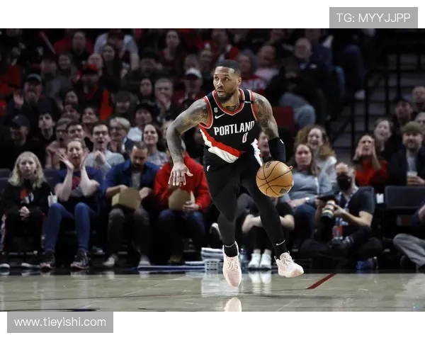 拉文外线手感火热命中四记三分仍难救主全场砍下二十三分表现挣扎