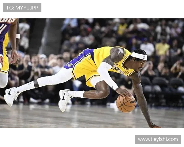 替补奇兵范德比尔特高效砍下9分5板助攻防守俱佳正负值+15彰显活力无限